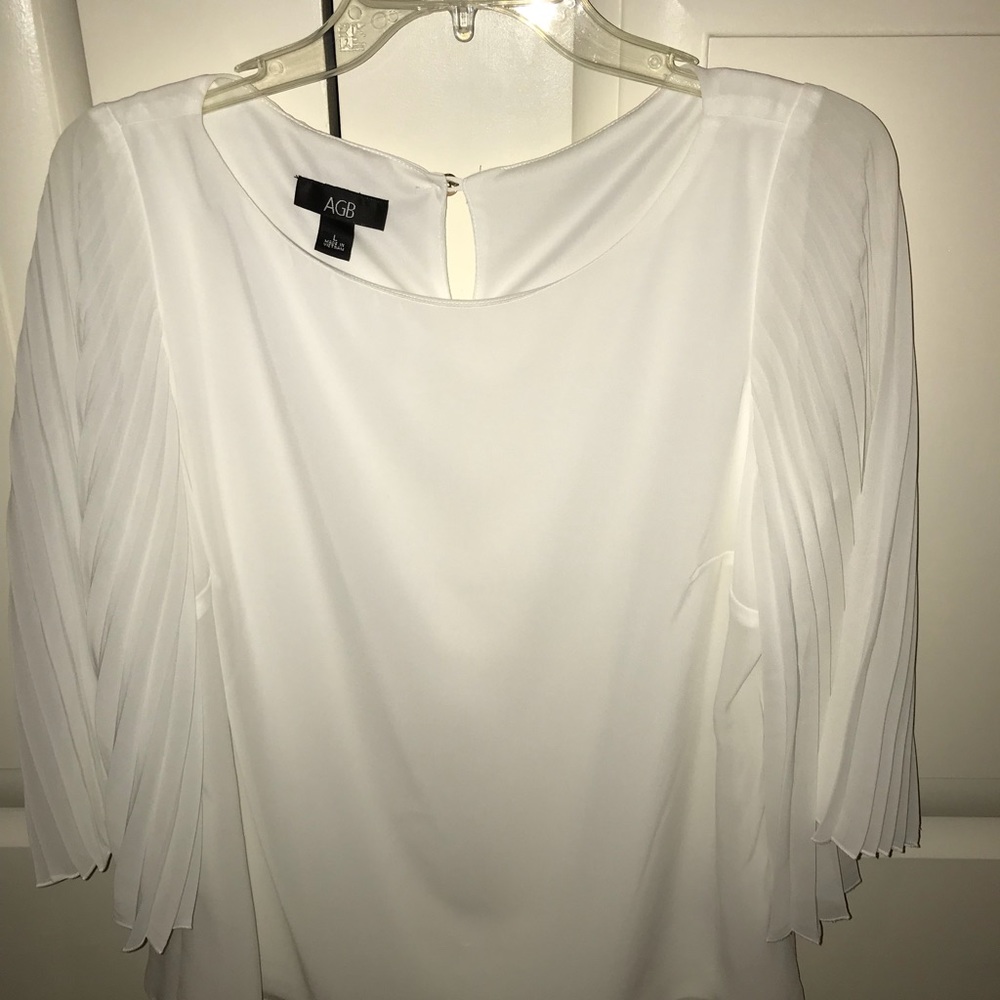 Accordion 3/4 sleeve blouse white